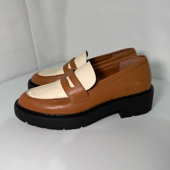 GB Gianni Bini Chunky Loafers Tan Cream Lug Sole Preppy Shoes 7.5 - Picture 2 of 7